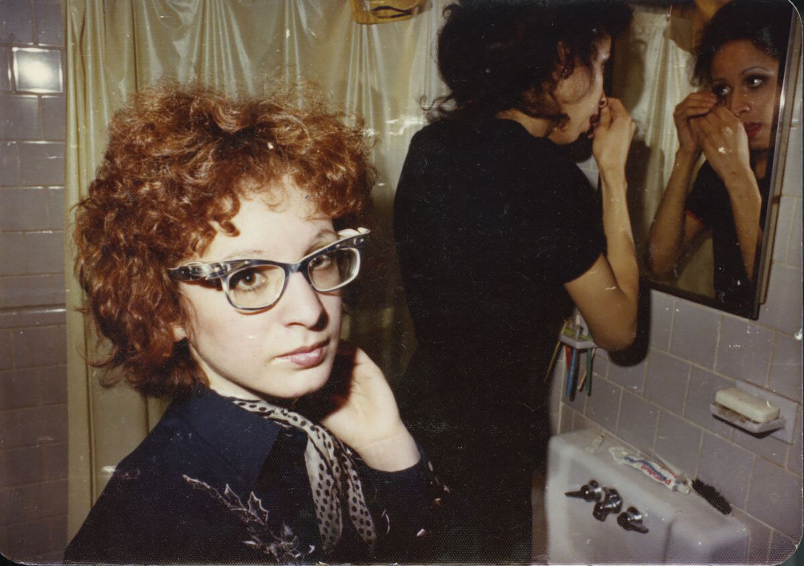 <i>All the Beauty and the Bloodshed</i> Offers a Powerful Depiction of Nan Goldin